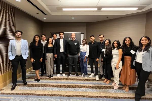 MS Marketing students from the Daniels School engaged with Dan Moriarty, VP of Marketing of the Chicago Bulls. 