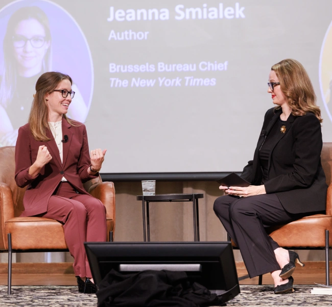 Kasie Roberson in conversation with Jeanna Smialek