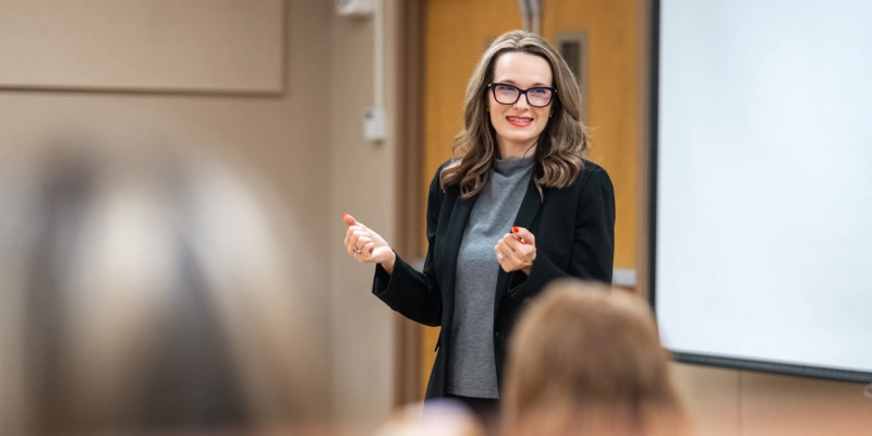 Professor Kasie Roberson, PhD teaching