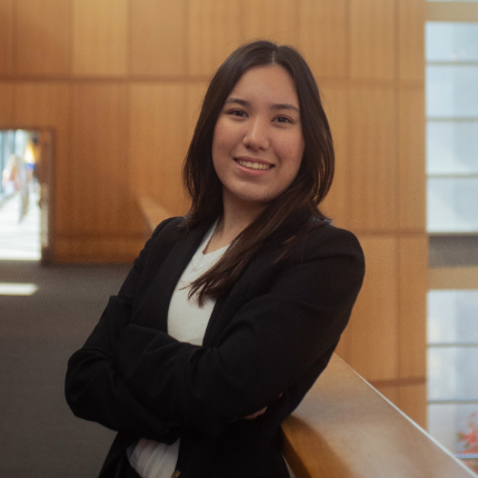 LiLi Alderink Headshot