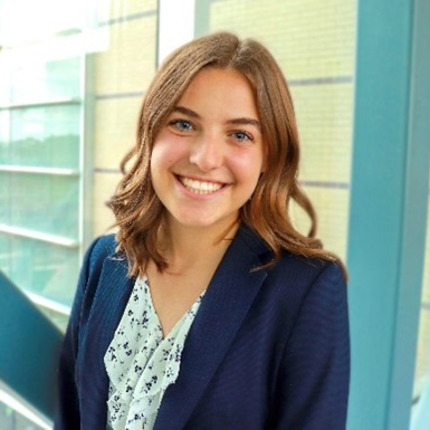 Amanda Hubert Headshot