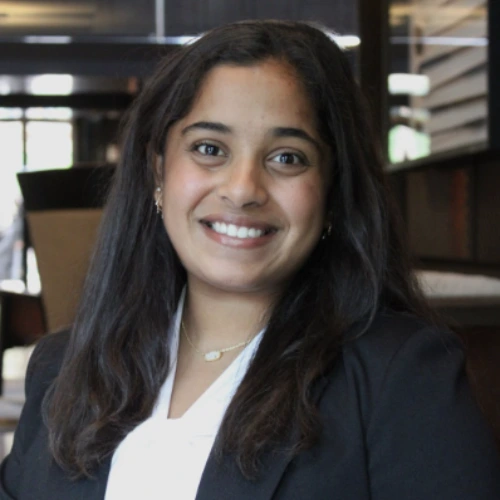 Anisha Nanda Headshot