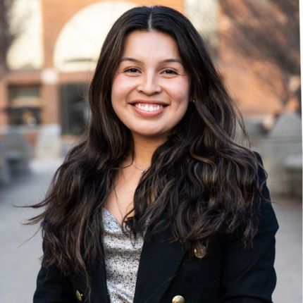 Headshot of Marili Perez