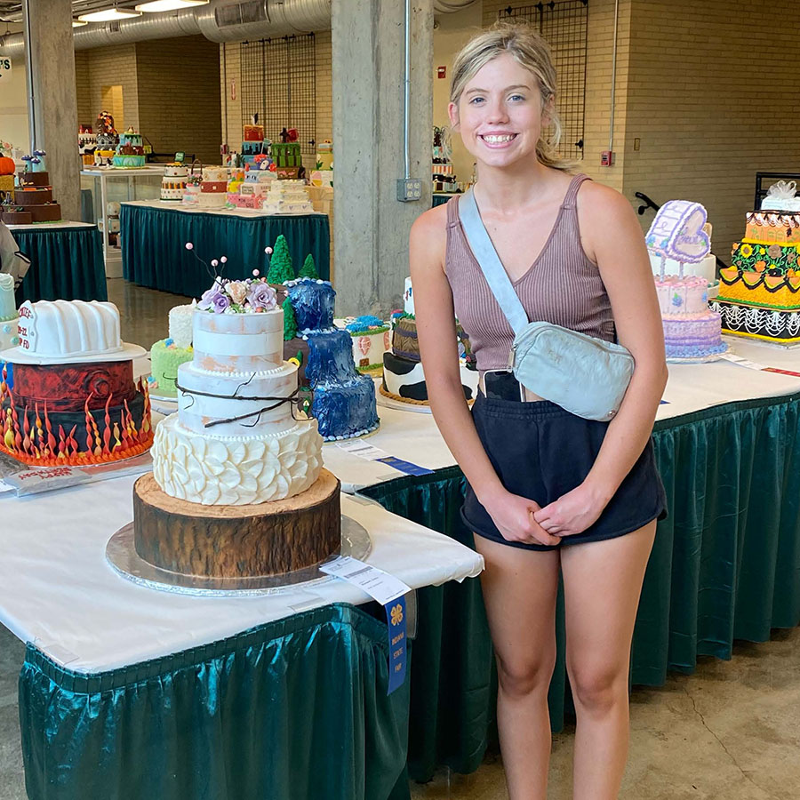 Claire with 4h project