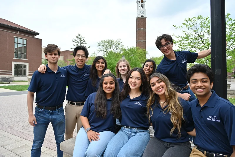 Delta Sigma Pi members